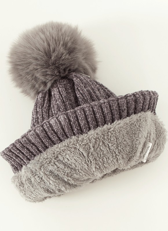 Gorro canilla pompón