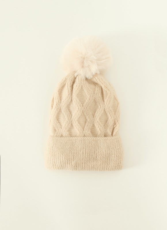 Gorro trenzas pompón