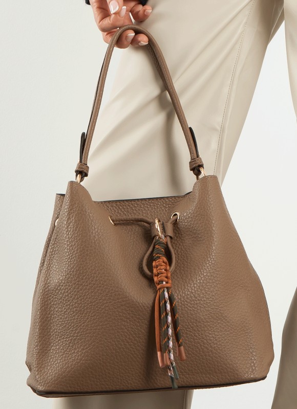 Bolso detalle cuerda