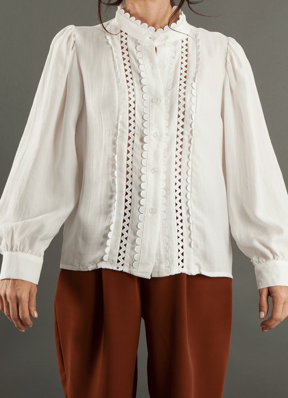 Camisa calada mangas abullonada