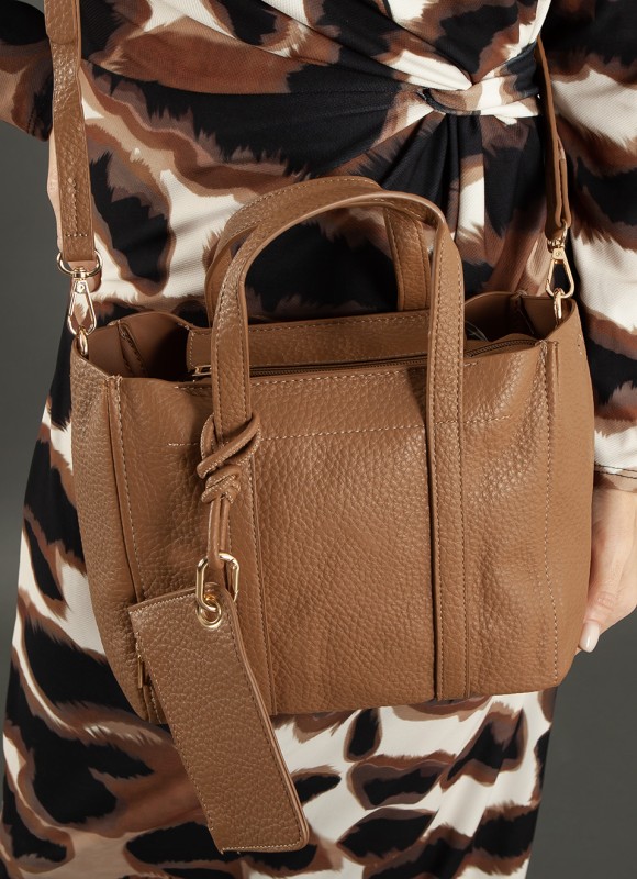 Bolso con modenero