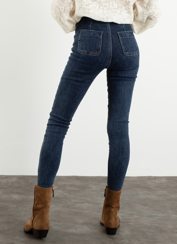 Jeans skinny bolsillos