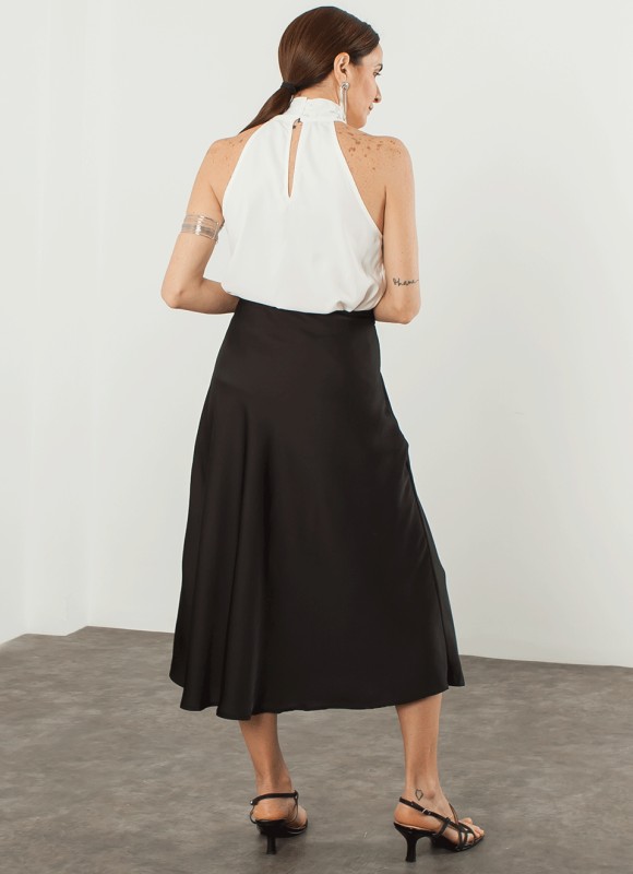 Falda Satén Negra - Nueva Colección | Premonición.online