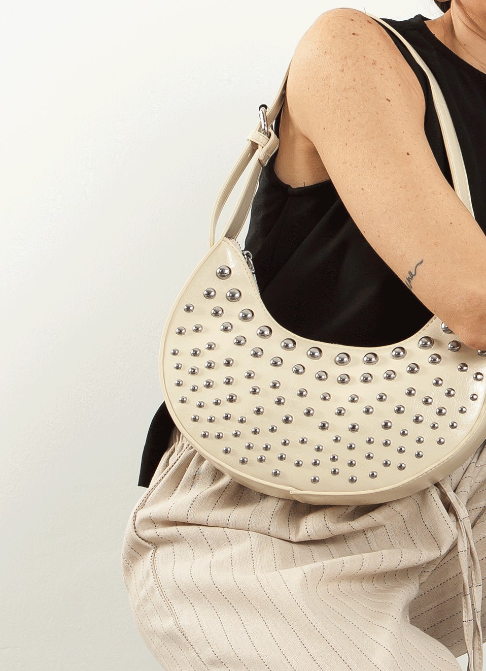 Bolso Hombros  Tachas - Bolsos Mujer - Tendencias | Premonición.online