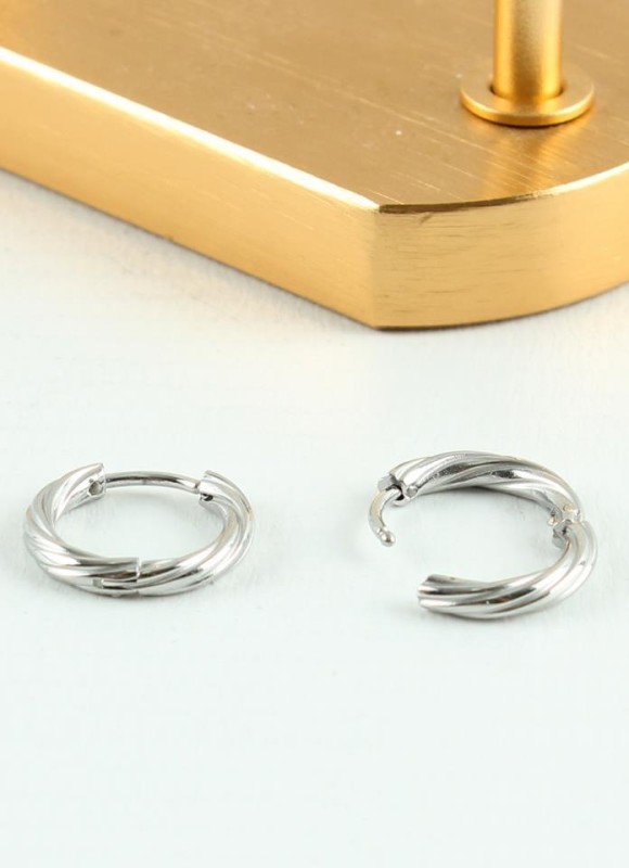 Pendientes de acero