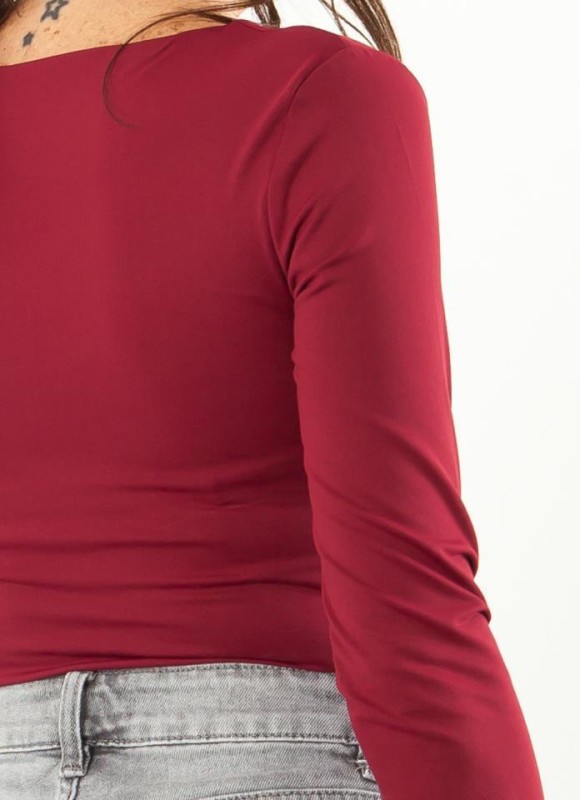 Camiseta escote cuadrado