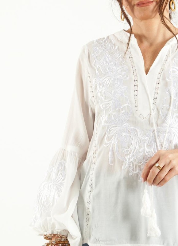 Blusa bordados