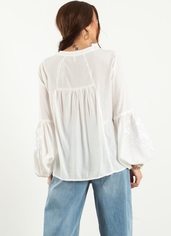 Blusa bordados