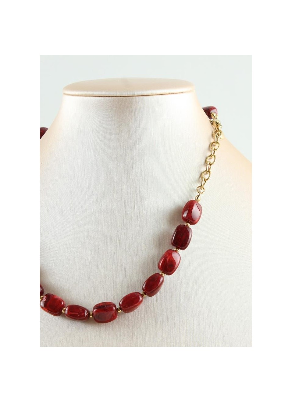 Collar de acero