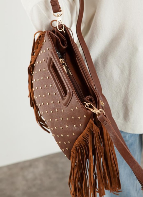 Bolso tachas flecos de ante 