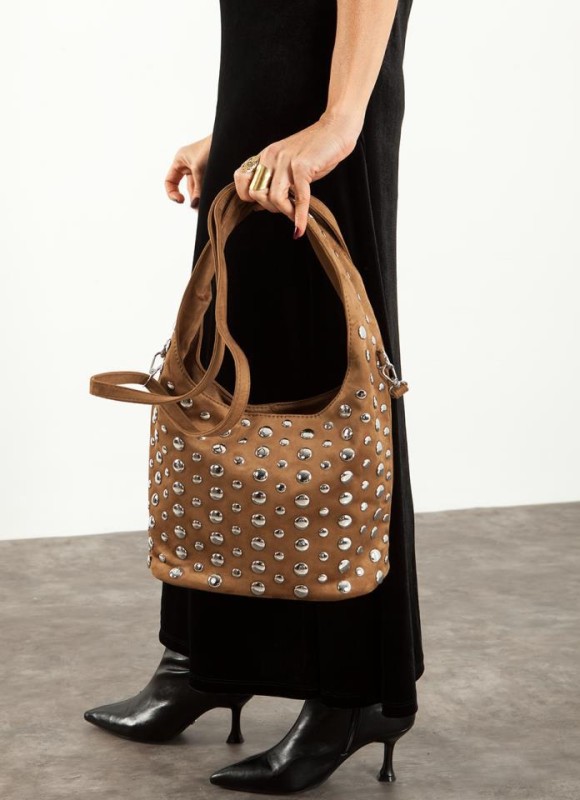 Bolso tachas