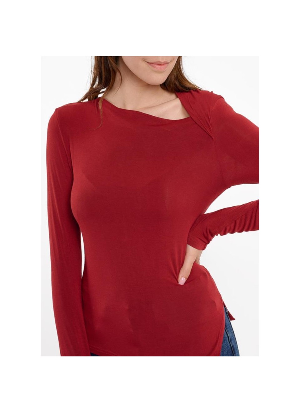 Camiseta cuello asimétrico