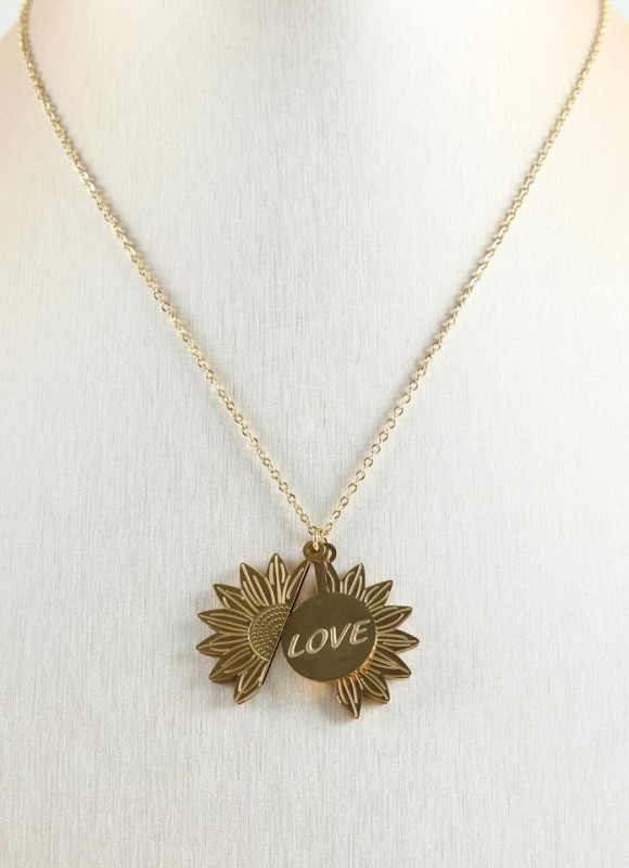 Collar de acero