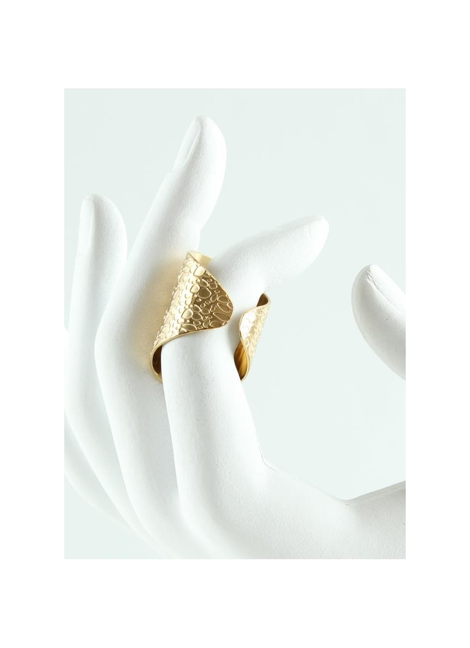 Anillo de acero