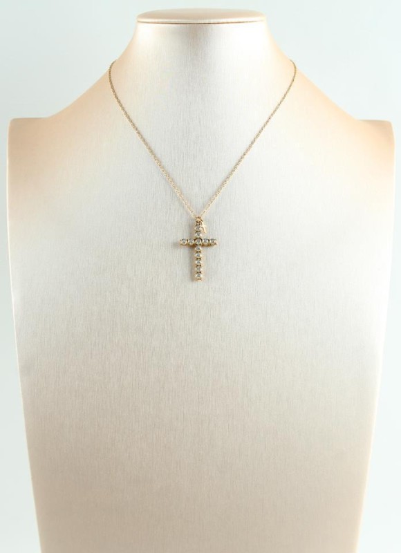 Collar acero cruz