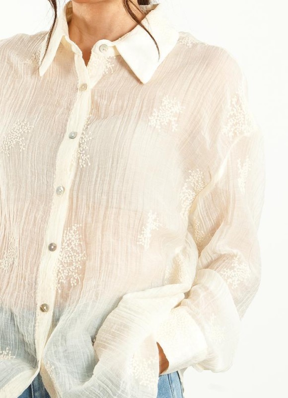 Camisa bordados