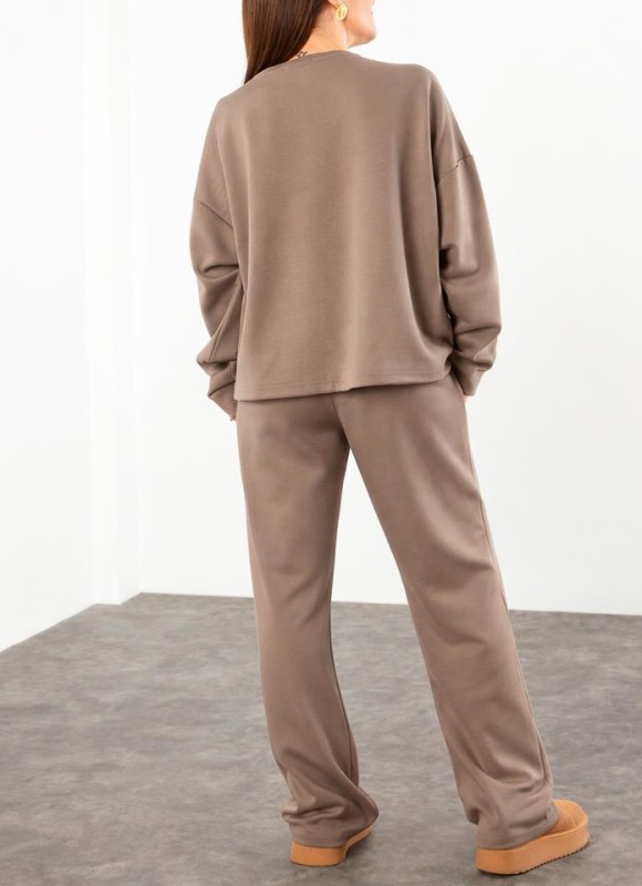 Conjunto deportivo oversize