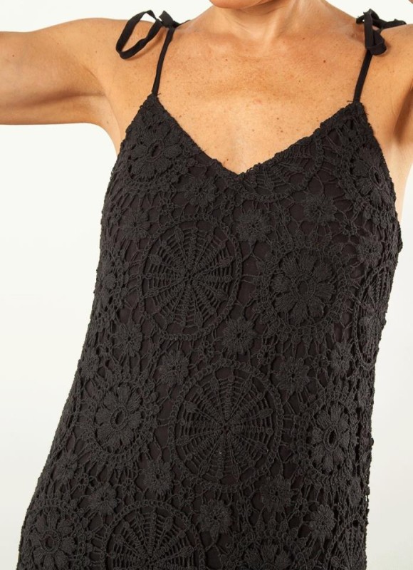 Vestido crochet atado