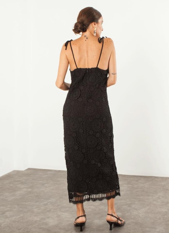 Vestido crochet atado