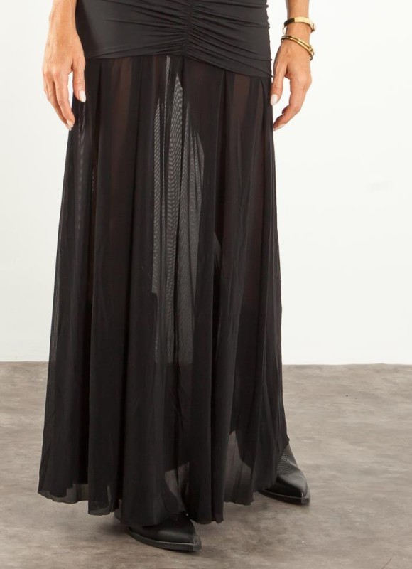 Vestido con tul