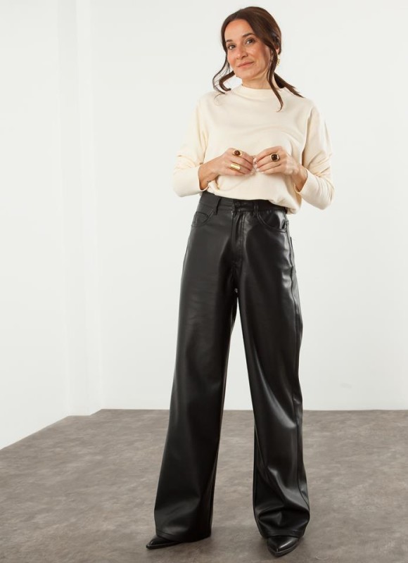 Pantalón polipiel dad fit full length