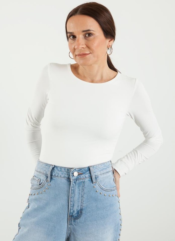 Body licra fria cuello amplio