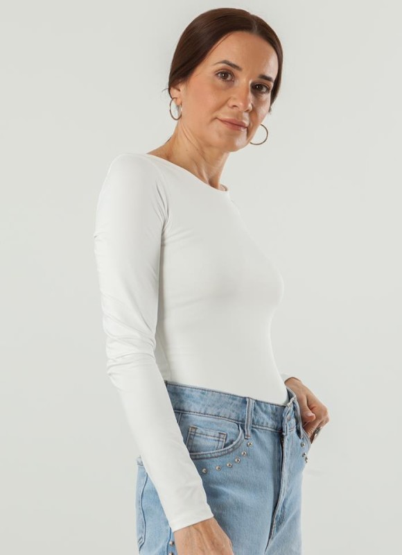 Body licra fria cuello amplio
