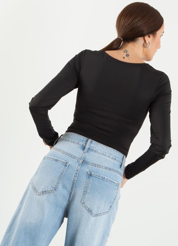 Body licra fria cuello amplio
