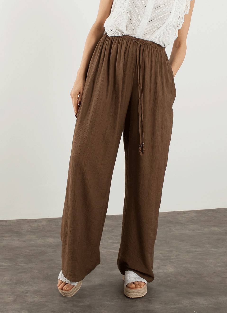 Pantalón Fluido Mujer, Verde, Blanco y Marrón | Premonición.online