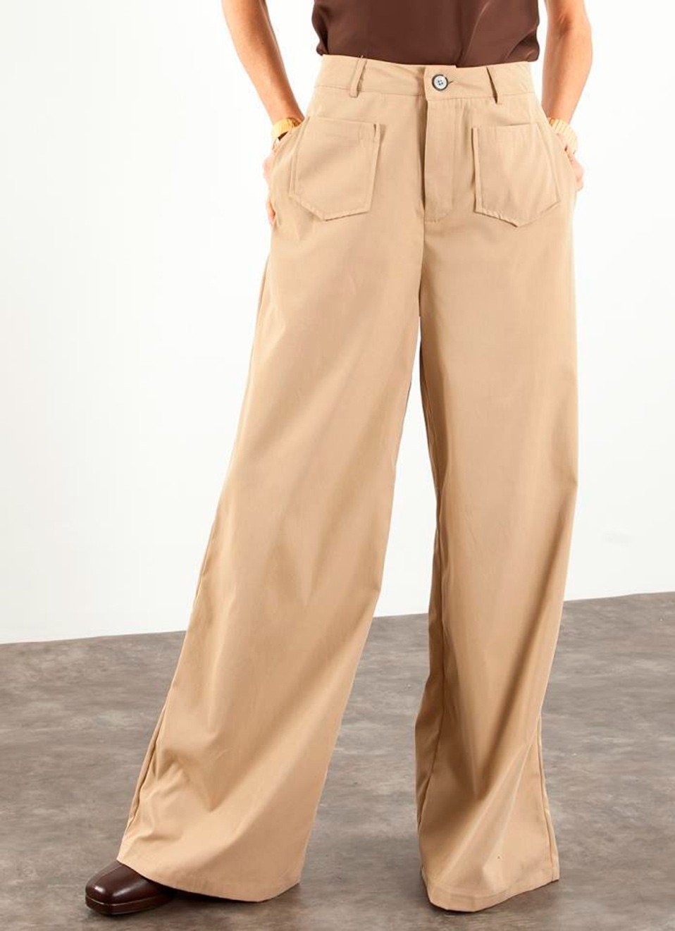 Pantalón Ancho Camel Bolsillos | Premonición.online