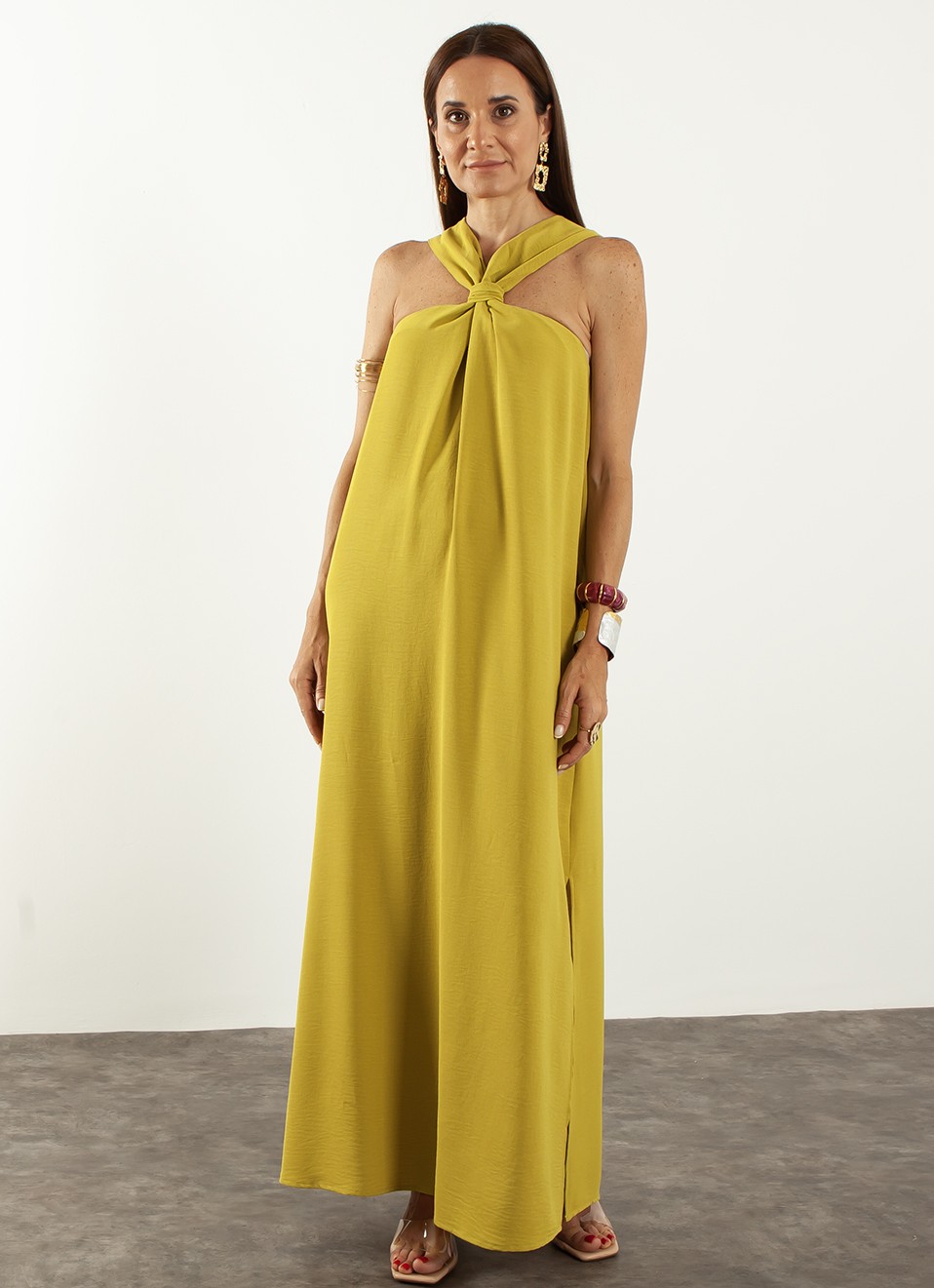 Vestido Cuello Halter Pistacho y Negro | Premonición.online