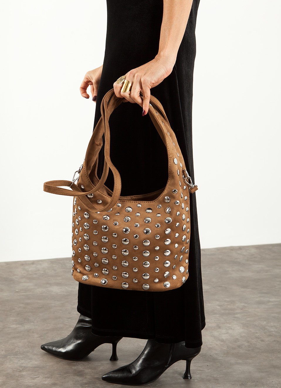 Bolso tachas