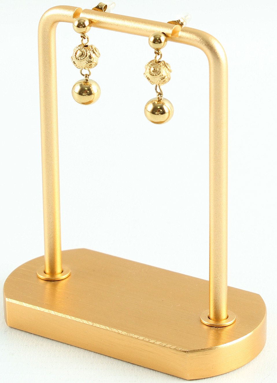 Pendientes de acero