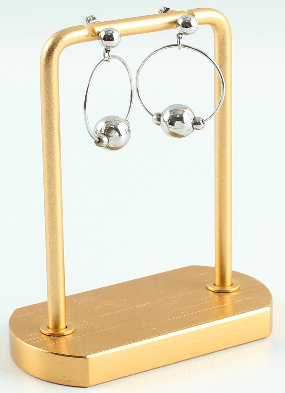 Pendientes de acero