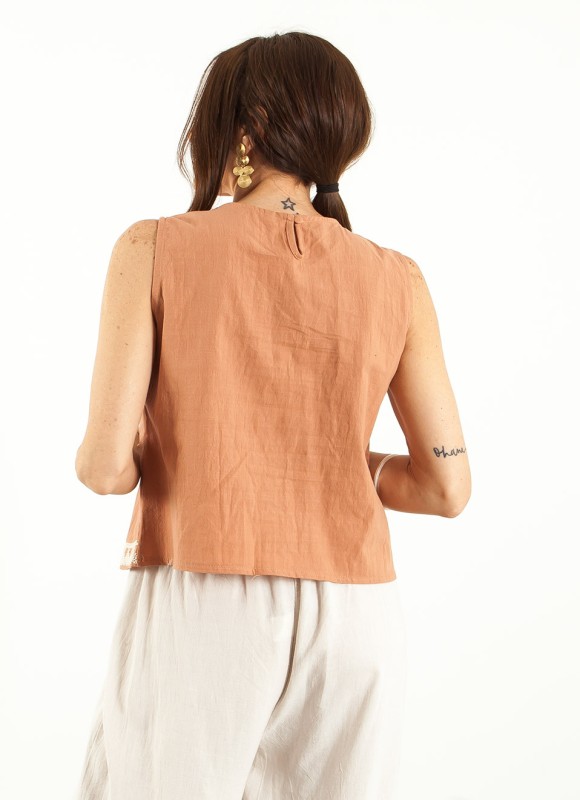 Blusa Sin Mangas Bordada Mujer | Moda Femenina | Premonición.online