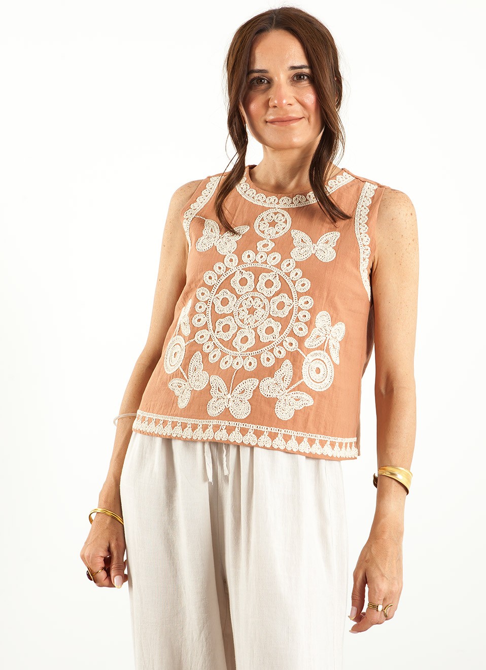 Blusa Sin Mangas Bordada Mujer | Moda Femenina | Premonición.online
