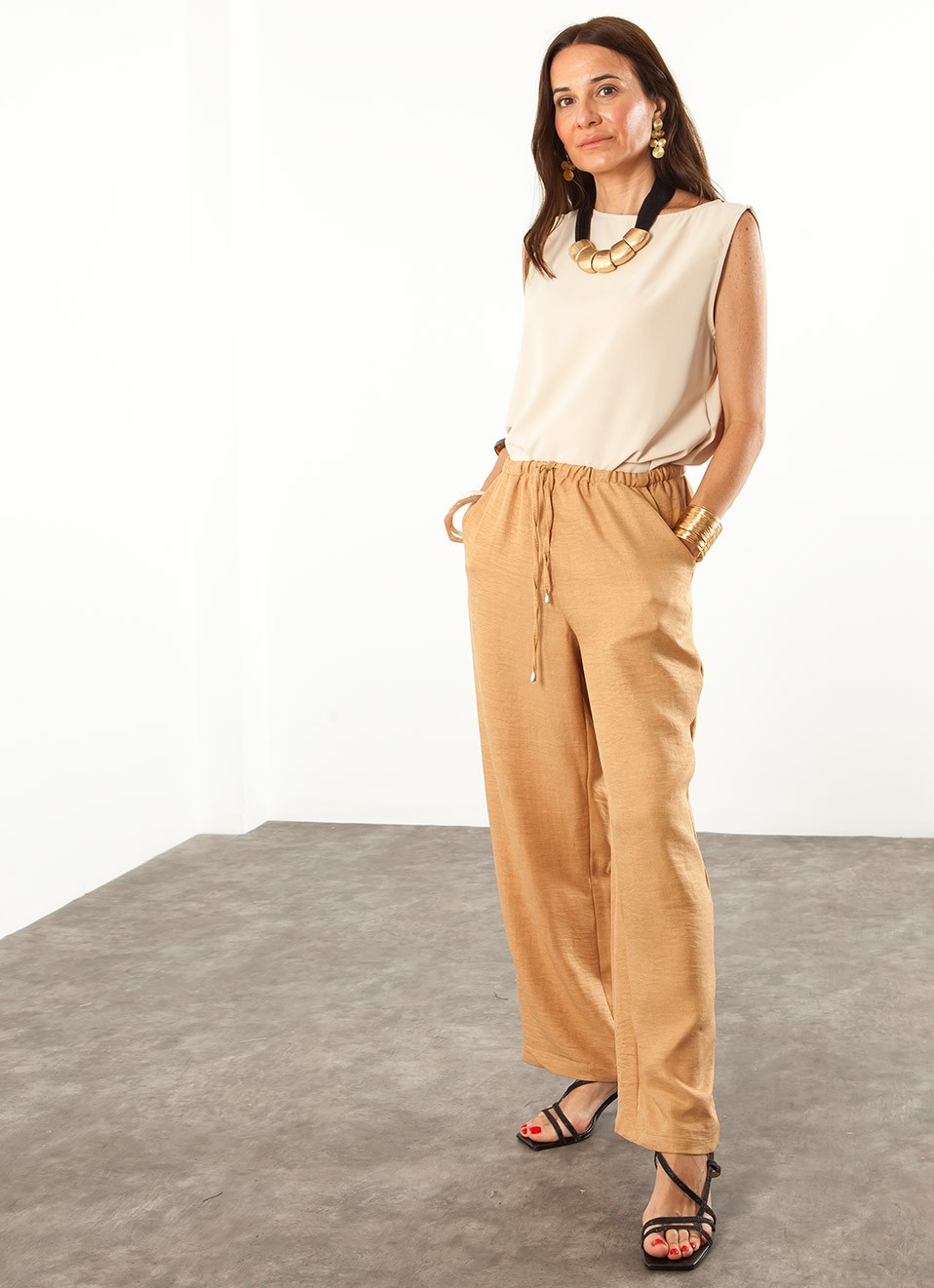 Pantalón Fluido Mujer | 5 Colores | Tallas S a XL | 13€ | Premonición.online