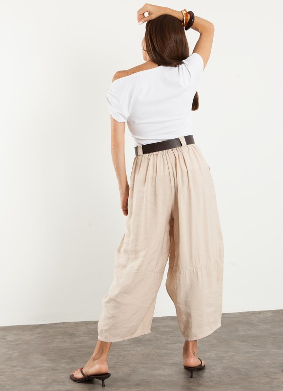 Pantalón Capri con Pinzas Mujer | Moda Femenina | Premonición.online