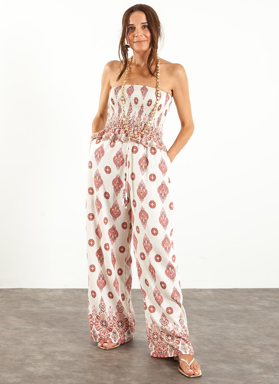 Pantalón y top estampado