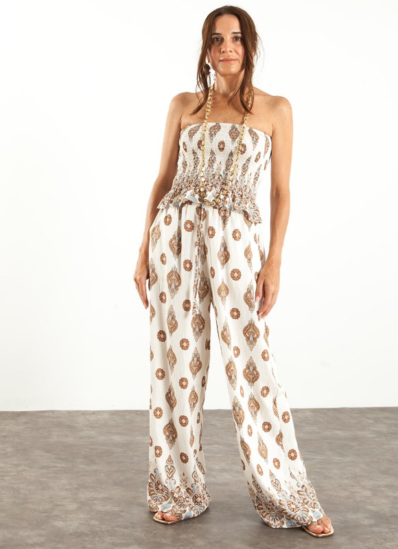 Pantalón y top estampado