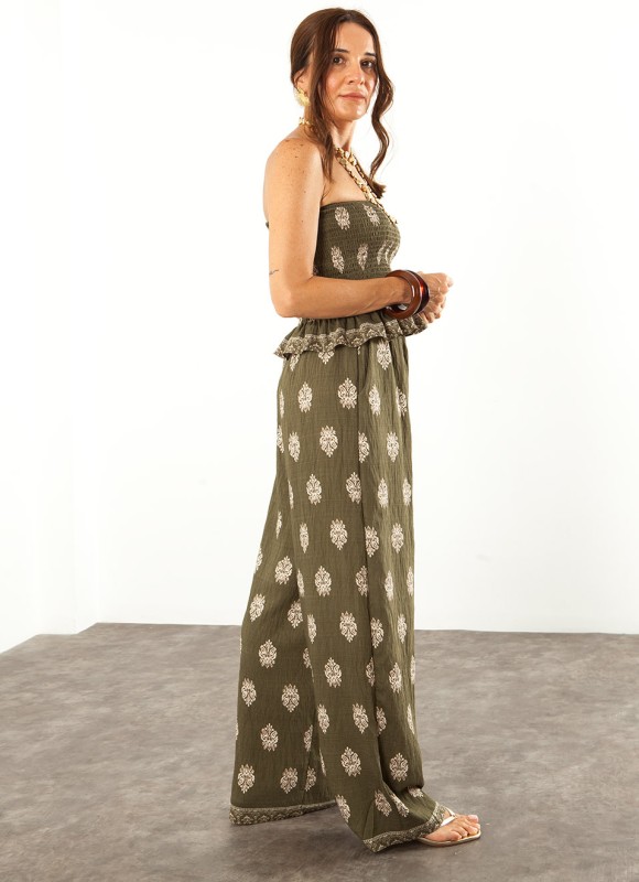 Pantalón y top estampado