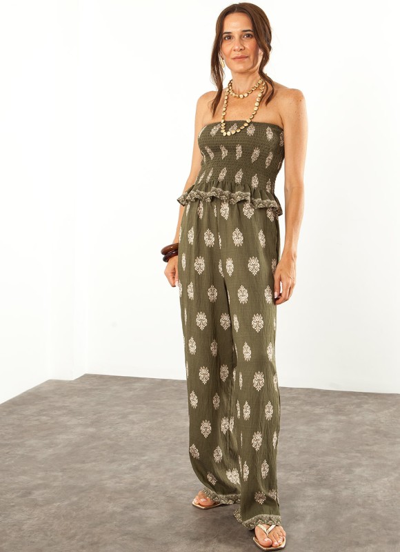 Pantalón y top estampado