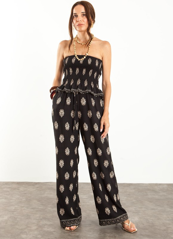 Pantalón y top estampado
