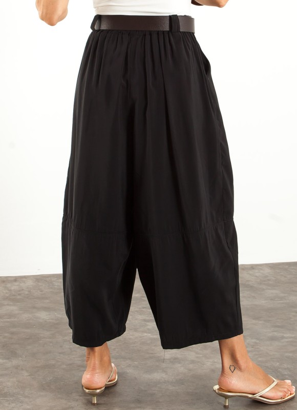 Pantalón Capri con Pinzas Mujer | Moda Femenina | Premonición.online