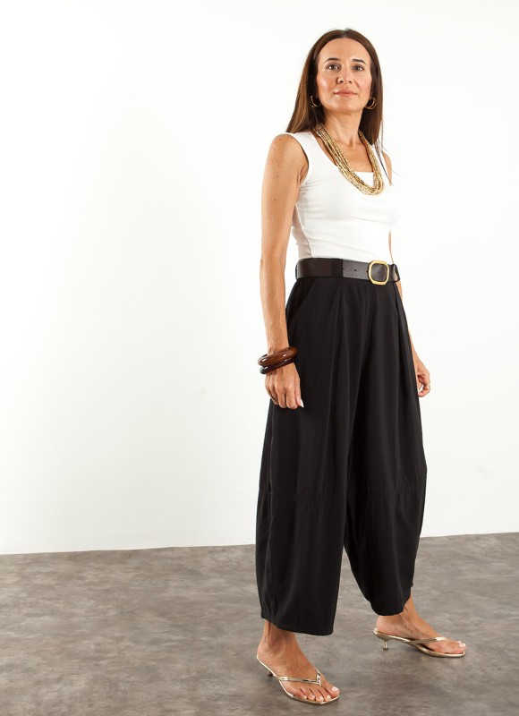 Pantalón Capri con Pinzas Mujer | Moda Femenina | Premonición.online