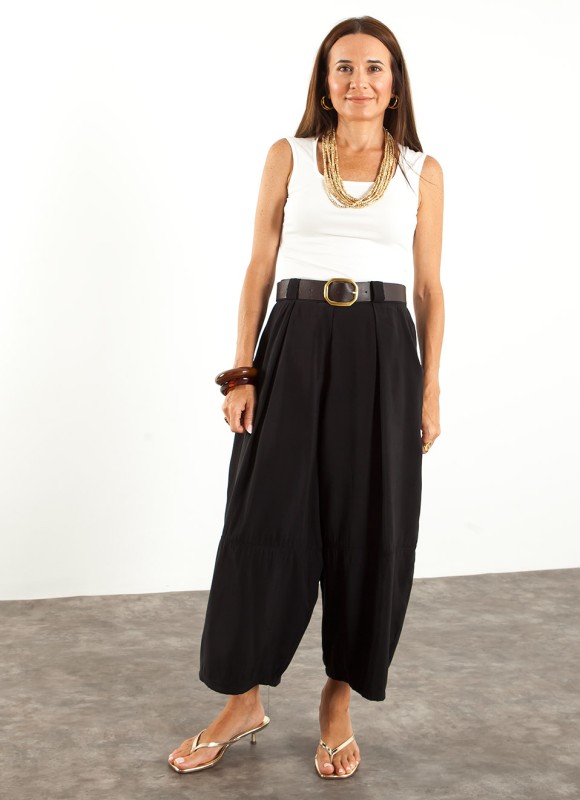 Pantalón Capri con Pinzas Mujer | Moda Femenina | Premonición.online