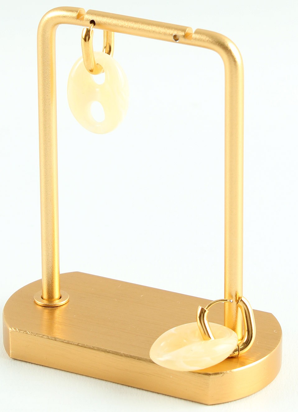 Pendientes de acero inoxidable para mujer desde solo 3€. Diseños modernos, resistentes y elegantes para completar cualquier look