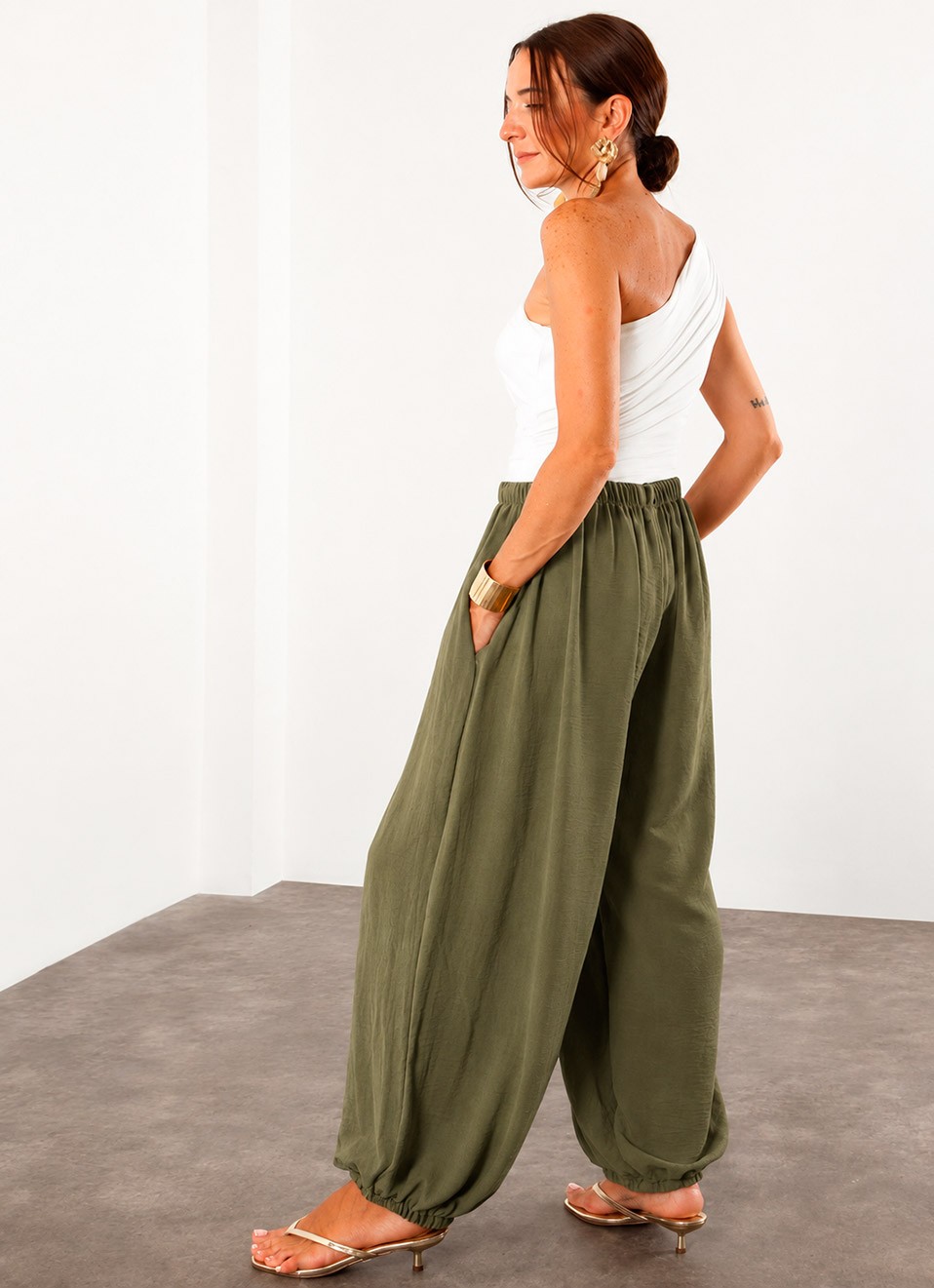 Pantalón Ballon Fluido Mujer | Varios Colores | 16€ | Premonición.online
