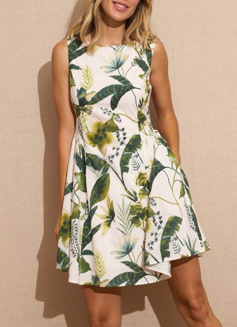 Vestido Evasé de Flores con Tirantes Mujer | Moda Verano | Premonición.online