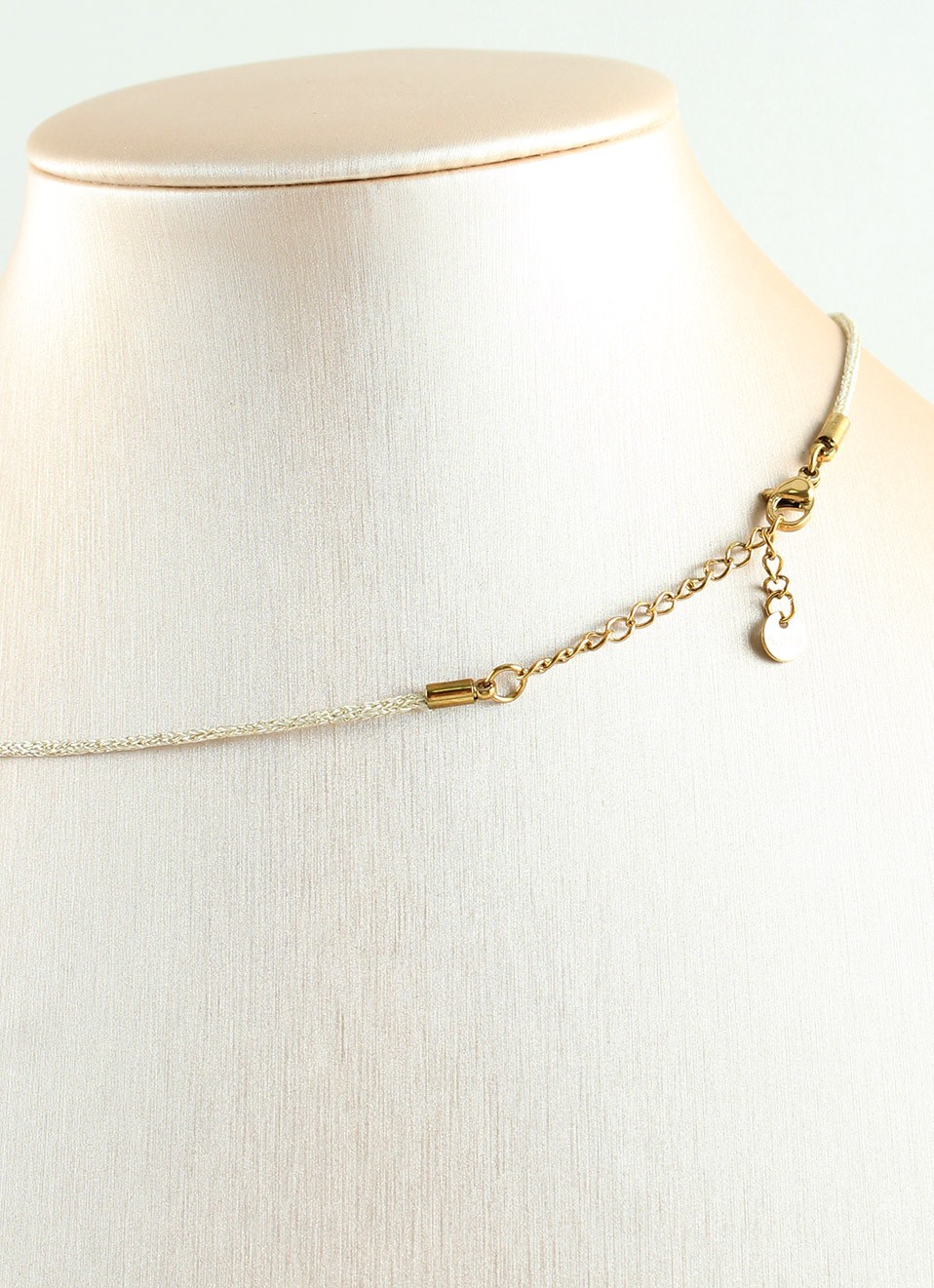 Collares de Acero Inoxidable Mujer | Calidad y Diseños | Premonición.online